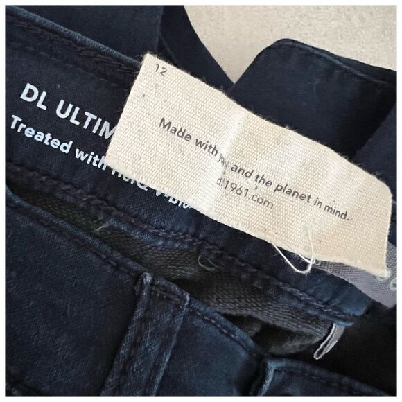 NWT DL1961 Ultimate Fit Zane Skinny Jeans in Social Wash Ultra Soft Sz 12 - Picture 8 of 9